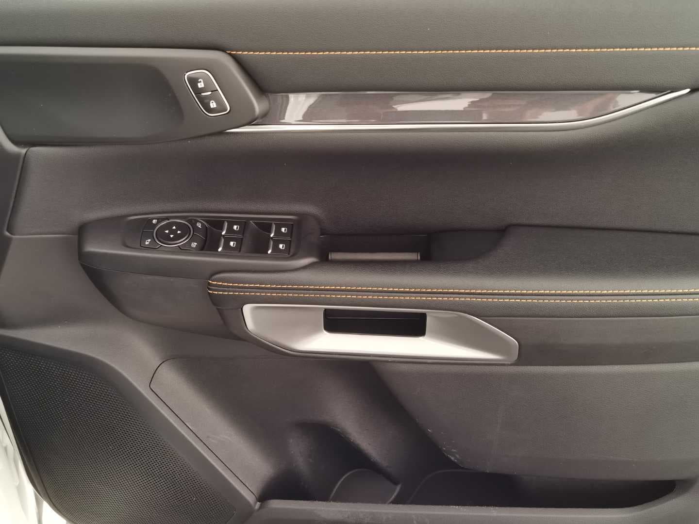 FORD EVEREST 3.0D V6 WILDTRAK AWD A/T image 17