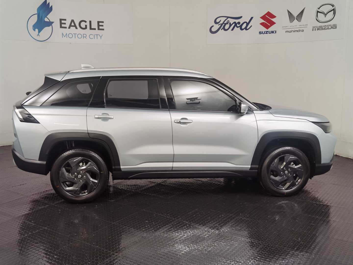 SUZUKI ACROSS 1.5 GL A/T (MILD HYBRID) image 10