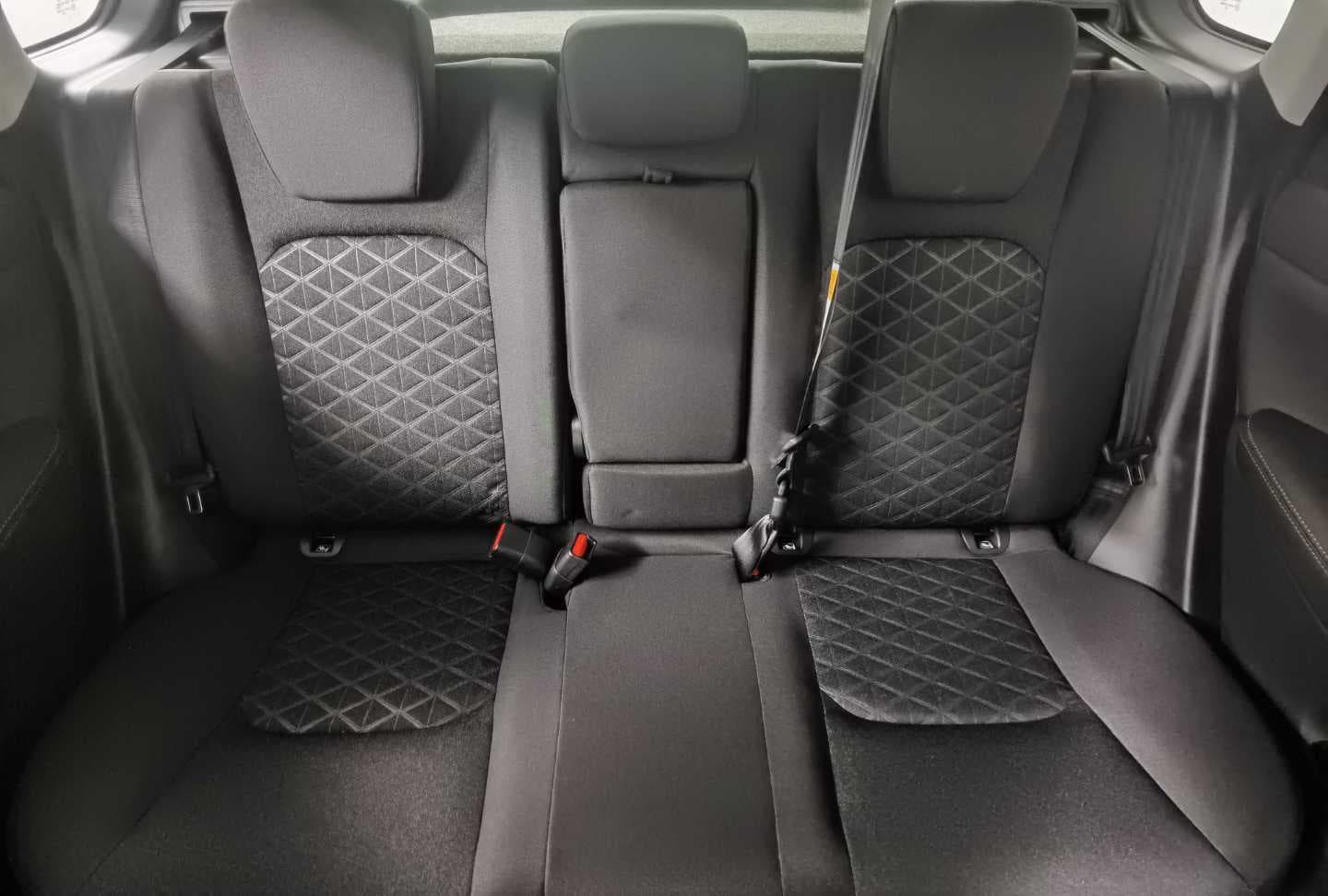 SUZUKI ACROSS 1.5 GL A/T (MILD HYBRID) image 22