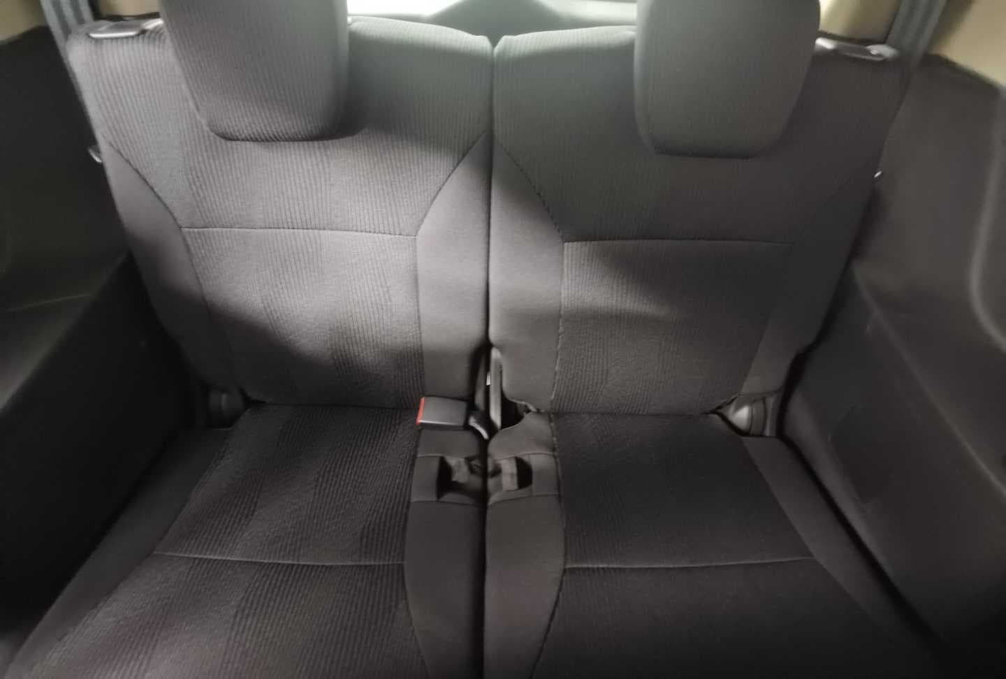 SUZUKI ERTIGA 1.5 GA image 23