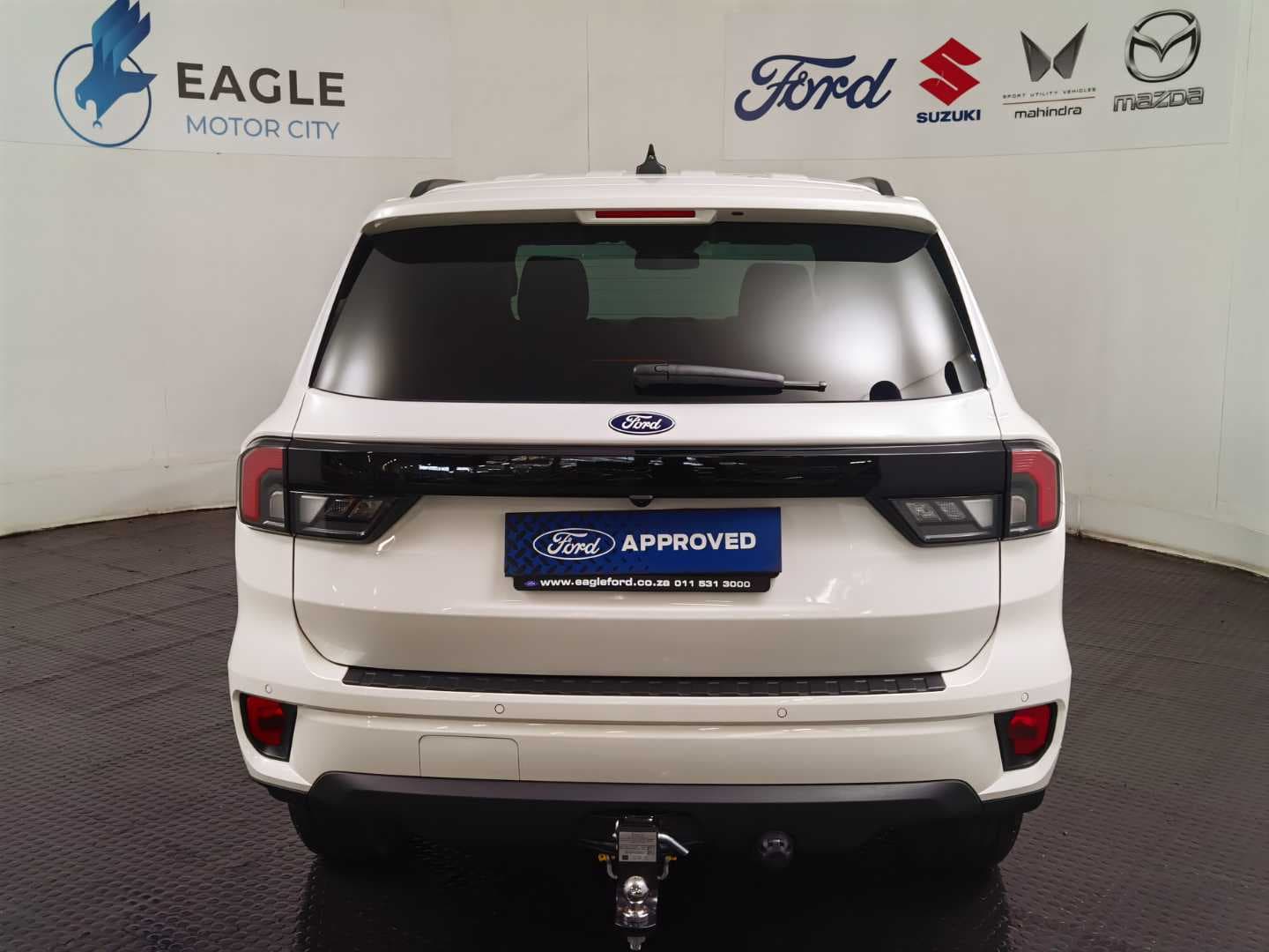 FORD EVEREST 2.0 SIT ACTIVE A/T image 8