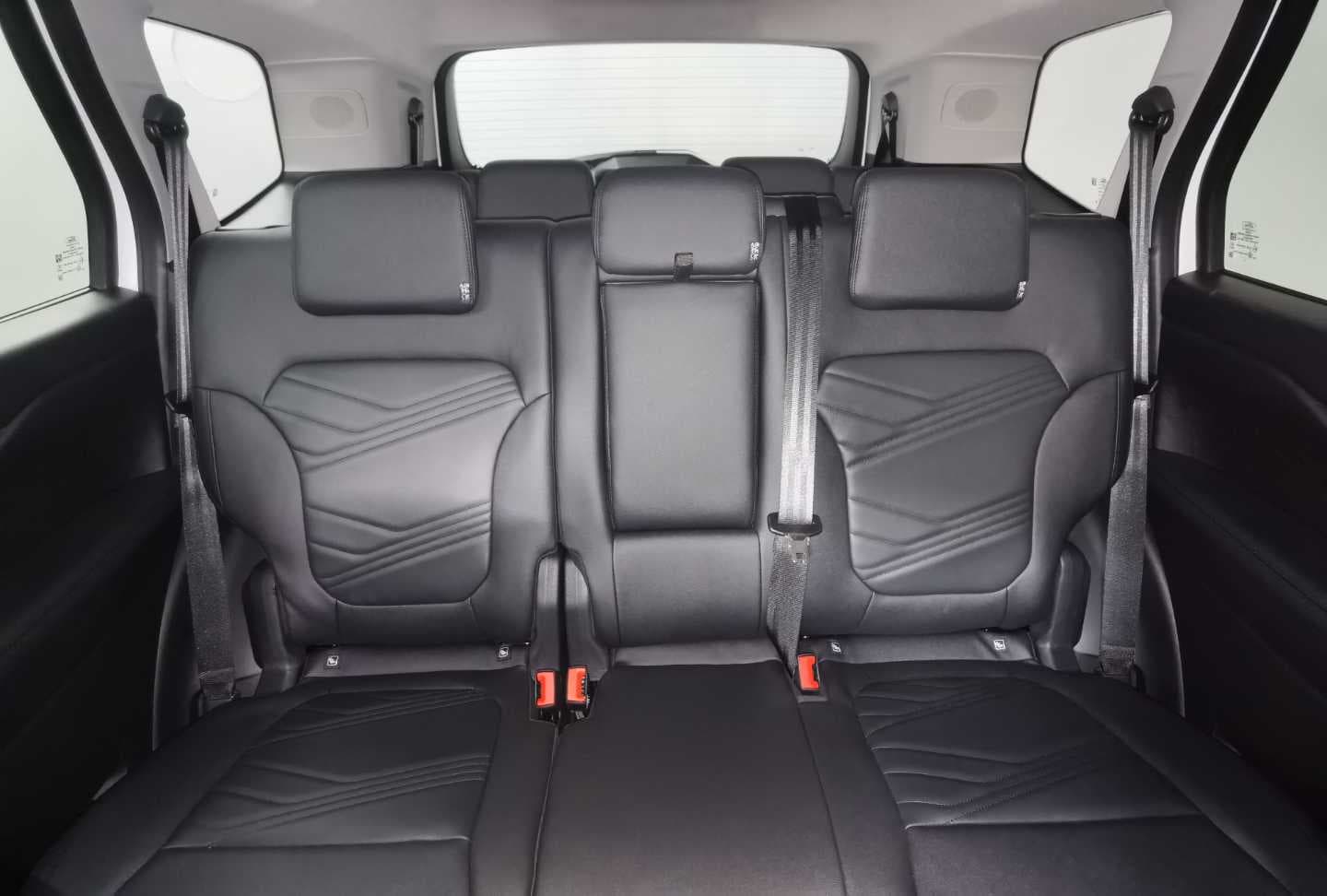 FORD EVEREST 2.0 SIT ACTIVE A/T image 21