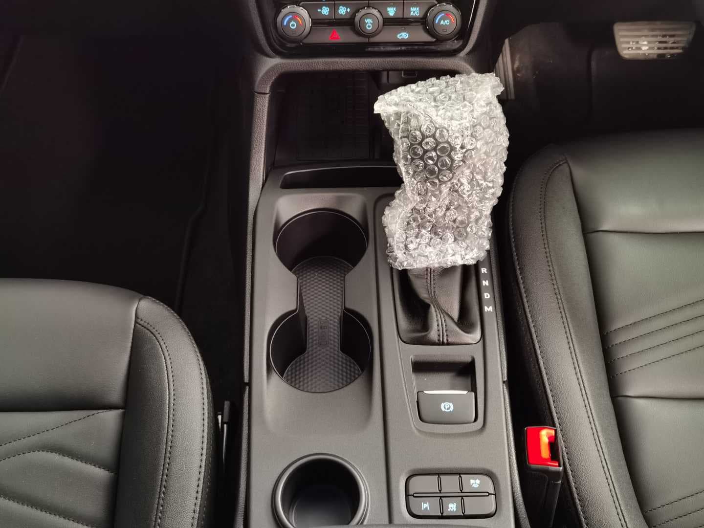 FORD EVEREST 2.0 SIT ACTIVE A/T image 15