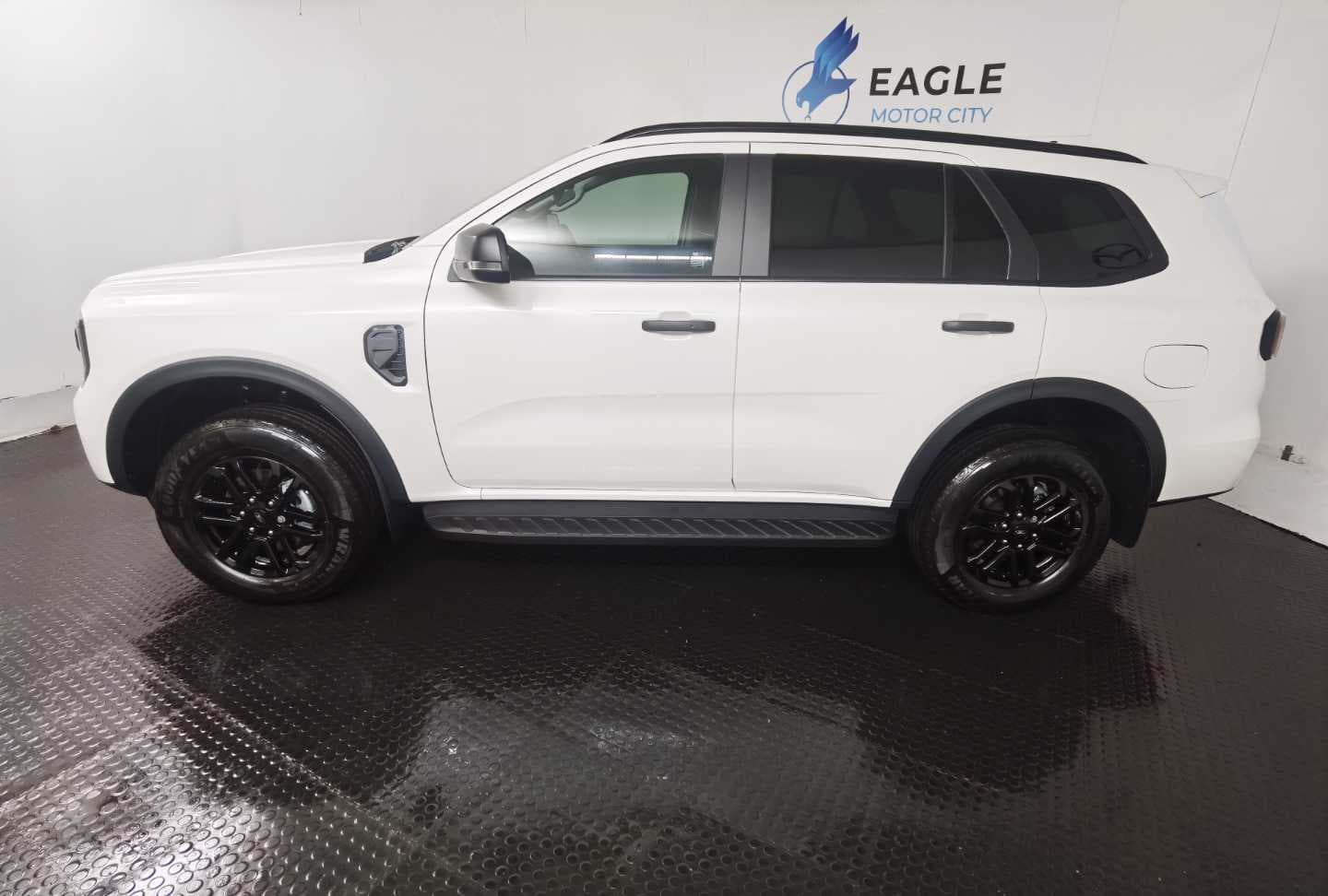 FORD EVEREST 2.0 SIT ACTIVE A/T image 11