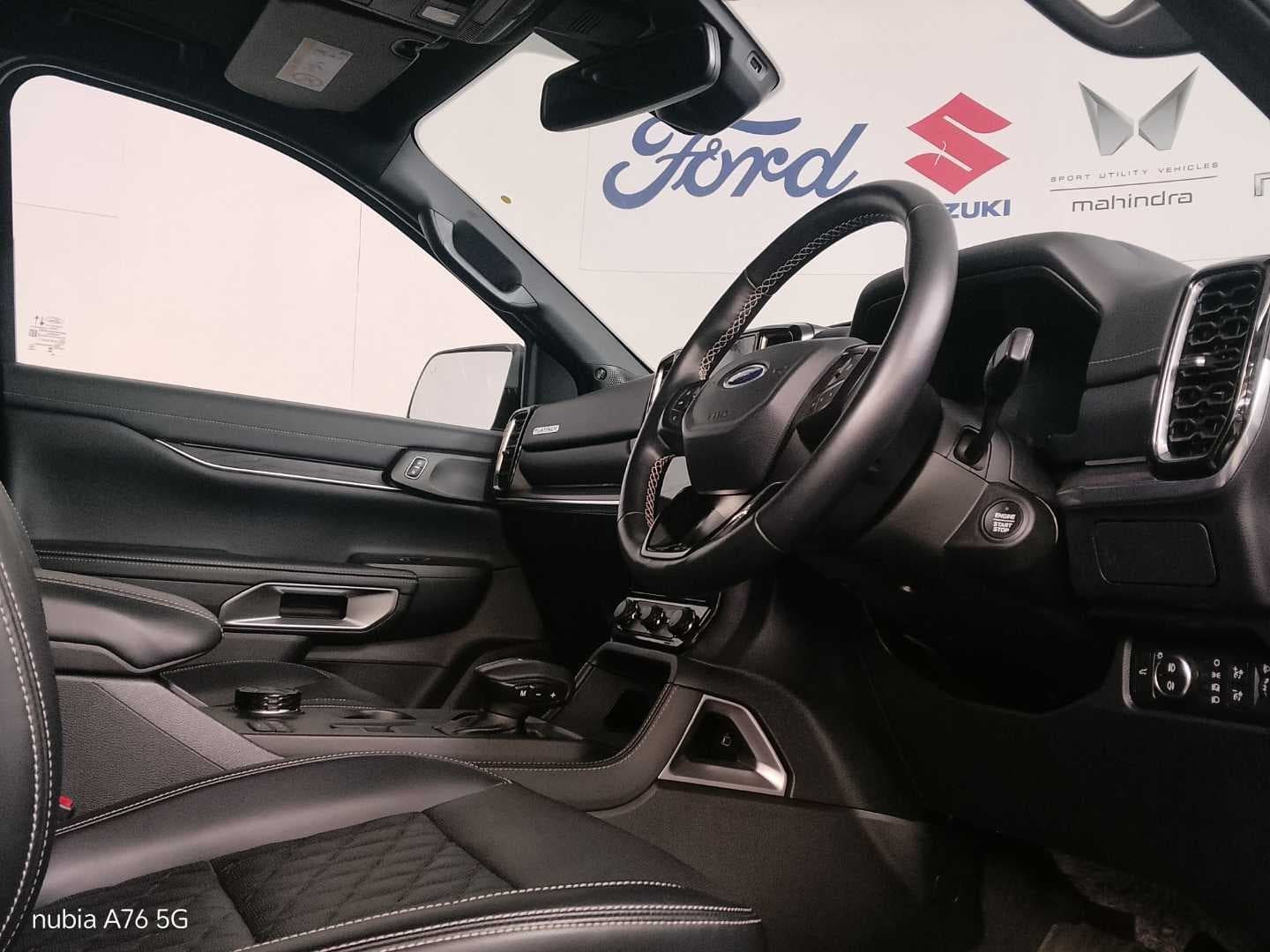 FORD EVEREST 3.0D V6 PLATINUM AWD A/T image 17
