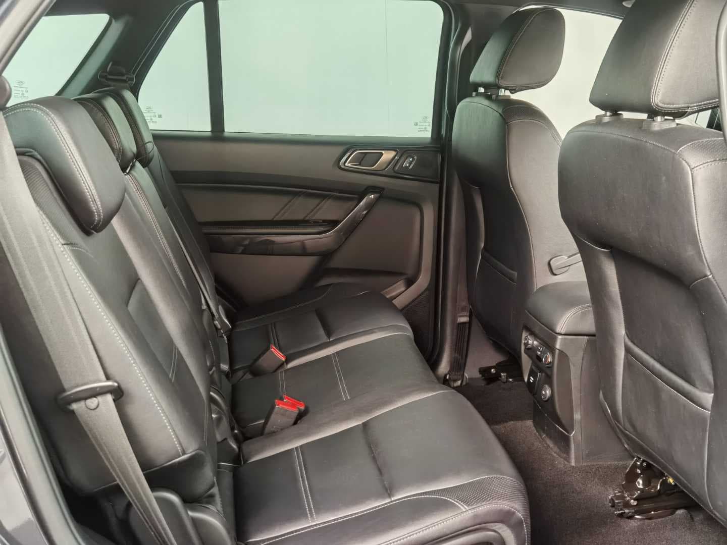 FORD EVEREST 2.0D BI-TURBO LTD 4X4 A/T image 20
