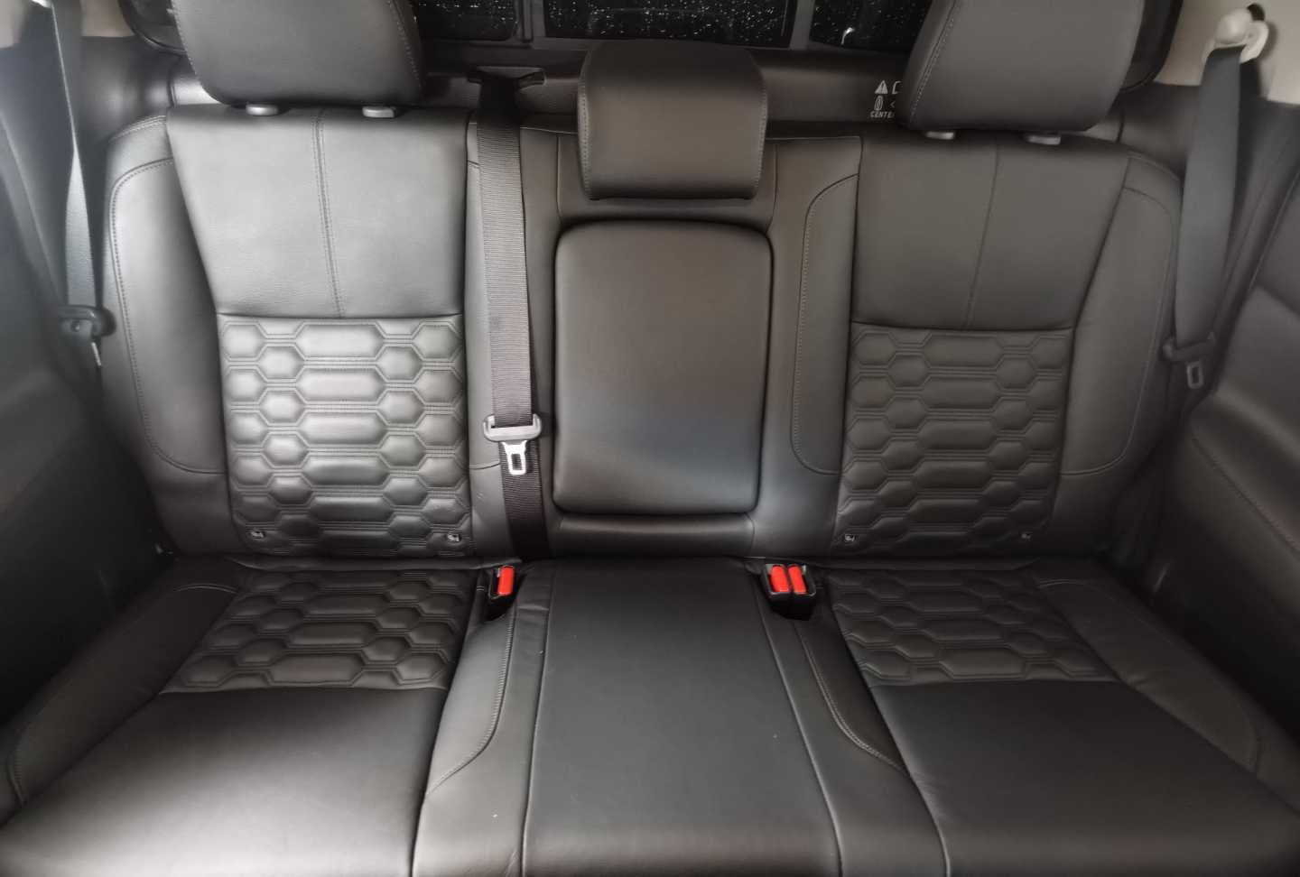 NISSAN NAVARA 2.5DDTI LE/LE PLUS 4X4 A/T D/C P/U image 19