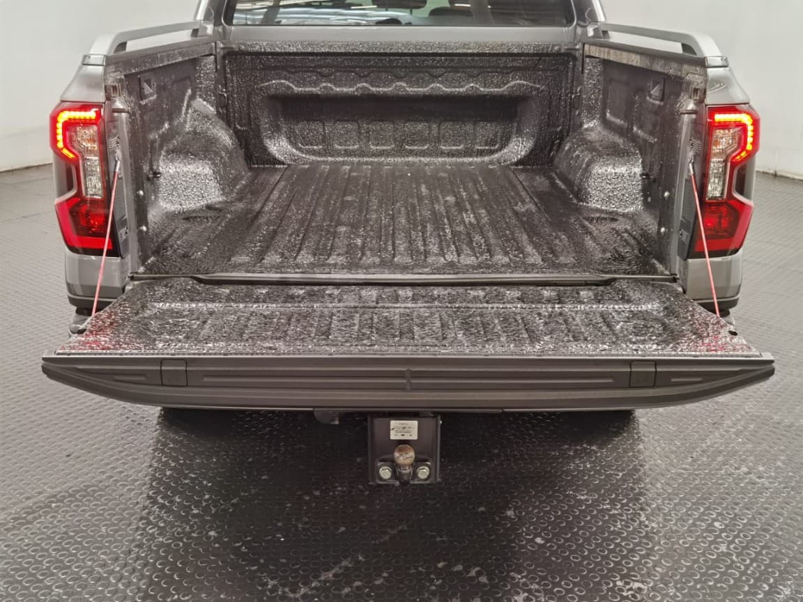 FORD RANGER 2.0D BI-TURBO WILDTRAK 4X4 A/T D/C P/U image 6
