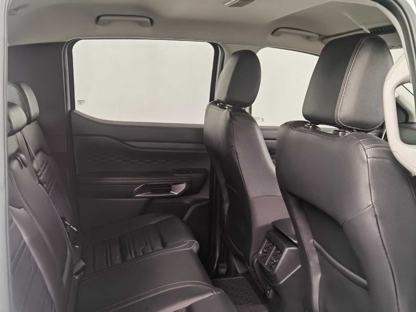 FORD RANGER 2.0D XLT HR A/T D/C P/U image 18