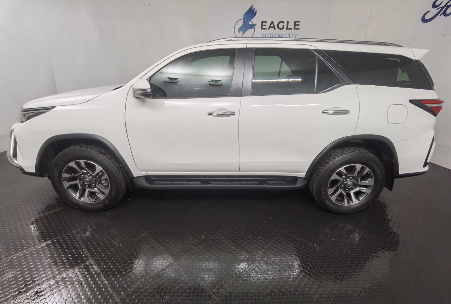 TOYOTA FORTUNER 2.8 GD-6 4X4 AT (MHEV) image 11