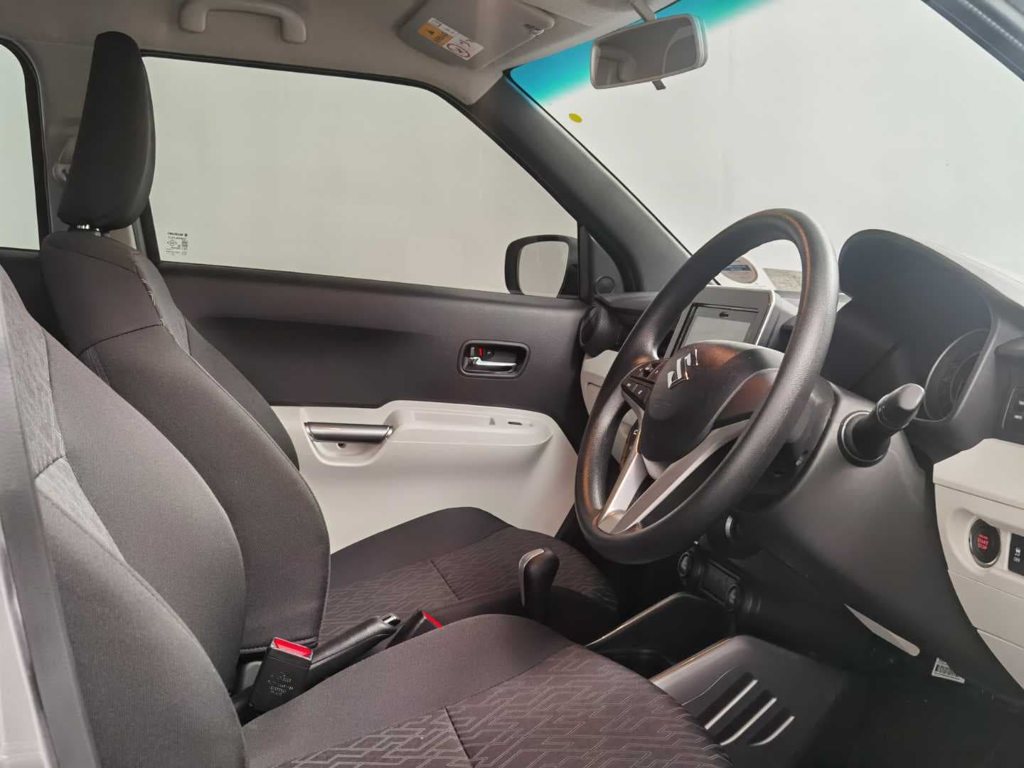 SUZUKI IGNIS 1.2 GLX A/T image 12
